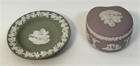 2 WEDGEWOOD DISHES INCLUDING COVERED JAR