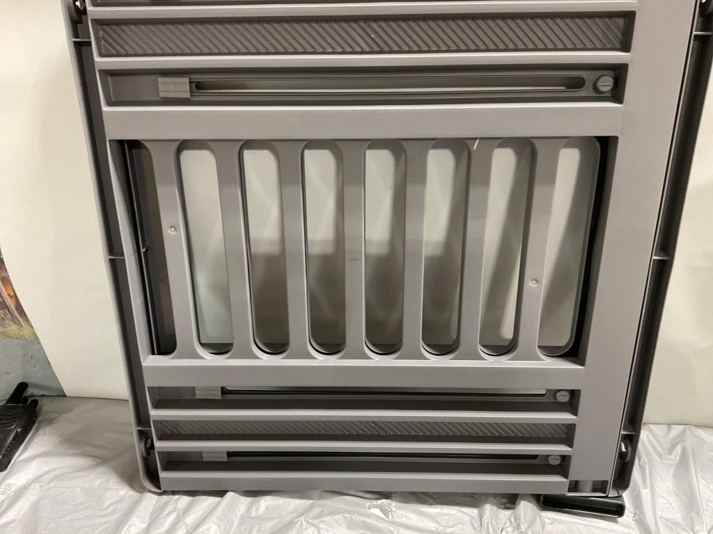 Expandable pet gate