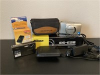 Digital cameras & accessories