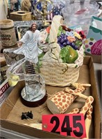 Assorted decorative items, giraffes, ceramic