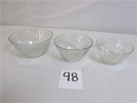 Glass Ribbed Nesting Bowls