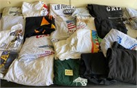 W - MIXED LOT OF GRAPHIC TEES (G330)