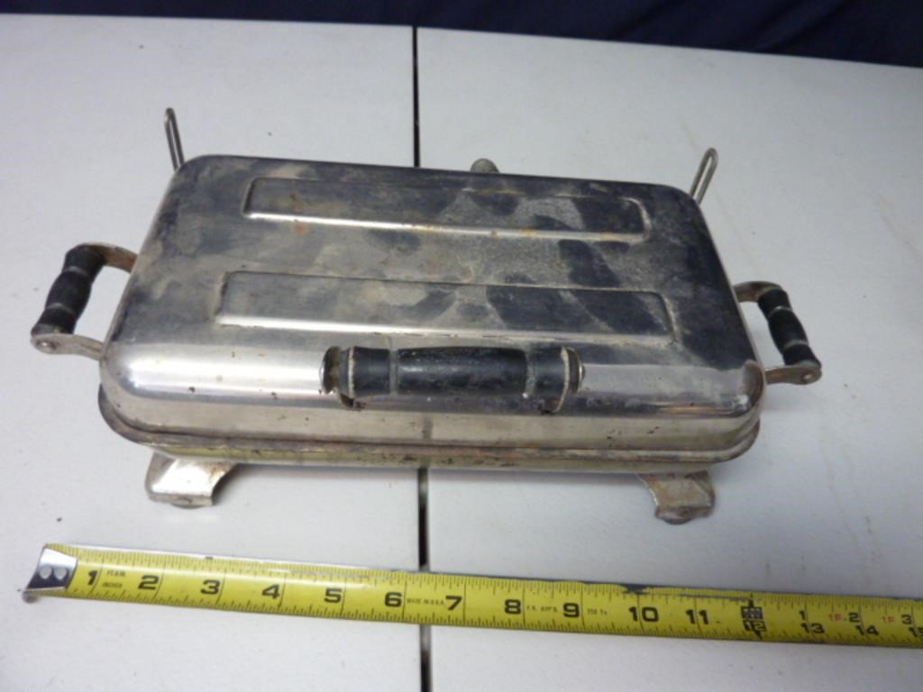 SMALL VINTAGE GRILL