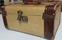 Cosmetic Suitcase with mirror, no maker