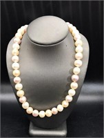 Single Strand Pearl Necklace With 14kt Clasp