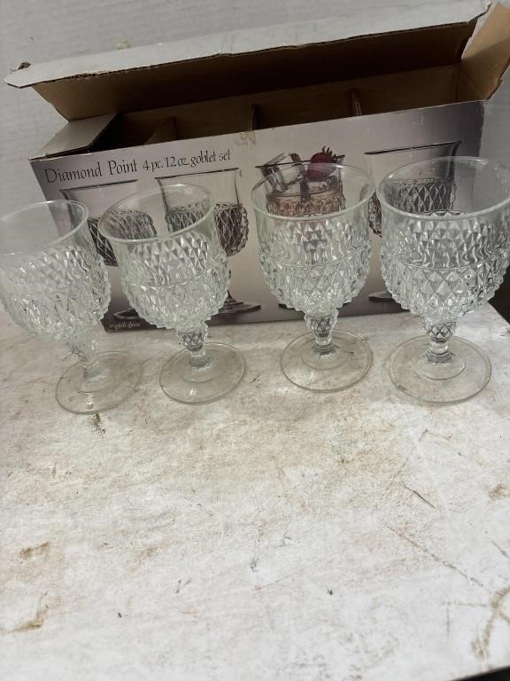 Diamond Point 4pc 12oz Goblet Set