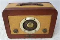 Automatic Radio Portable 'Lunch Box' Tube Radio