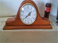 Quartz mantle clock West Minster chimes