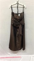 H1) SIZE 8 CHOCLATE FORMAL DRESS