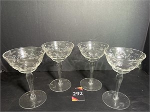 Vtg Champagne / Wine Glasses set of 4