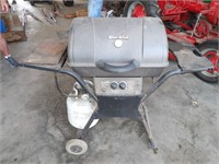CHARBROIL PROPANE GRILL (WORKS)