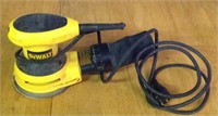 Dewalt Electric palm sander works