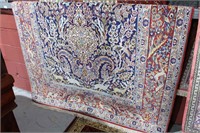 Fine Persian Isfahan wool with silk inlay rug