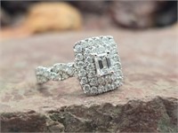 10K White Gold & Diamond Ladies' Cluster Ring