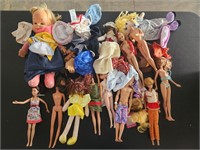 Dolls, Barbie Dolls w/ Clothes