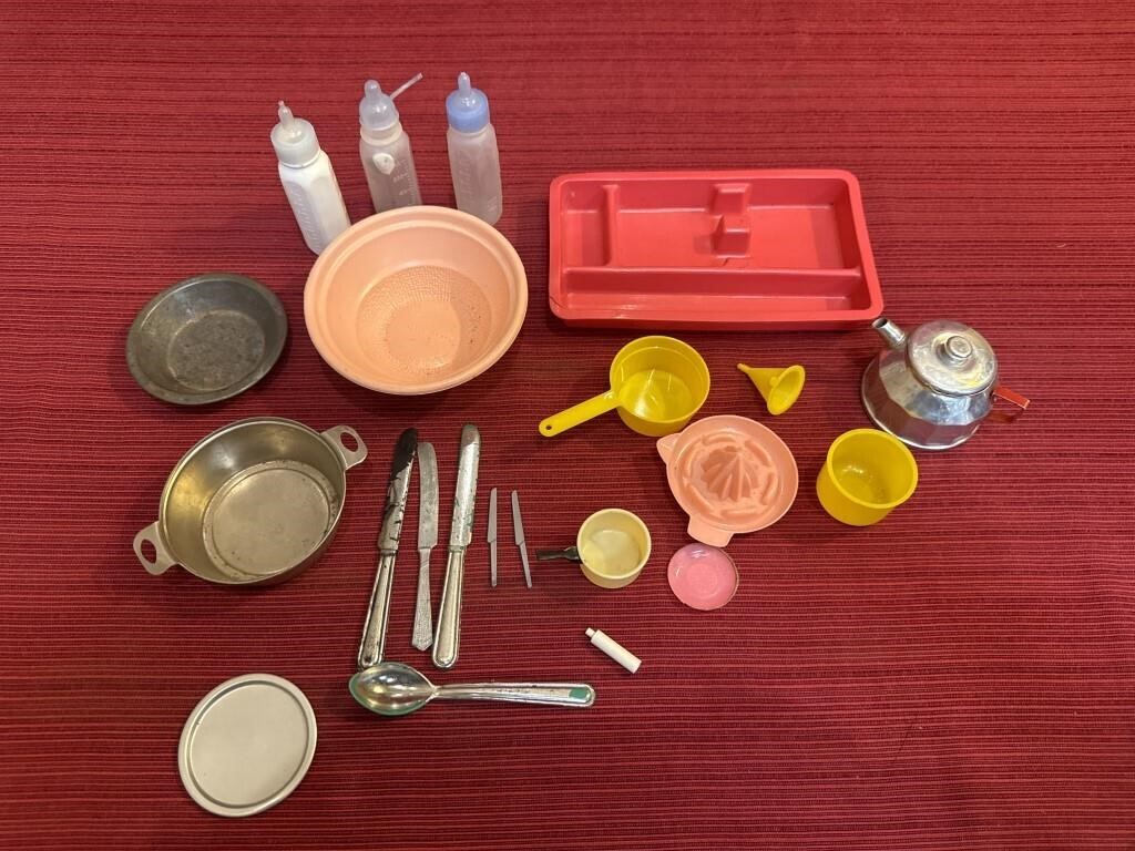 Assorted Vintage Toy Kitchen and baby doll items
