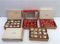 (4) Boxes of Vtg Christmas Ornaments