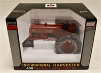 1/16 SpecCast International Harvester 400 Tractor