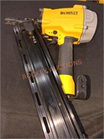 DeWalt 28° wire wld framing nailer