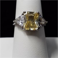925 Sterling Silver Ring w/Yellow Stone Size 8