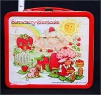 Vintage 1980 Strawberry Shortcake metal lunchbox