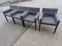 4 Chaises en tissus