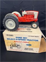 Ertl Ford 981 select-o-speed tractor, 1/16 scale