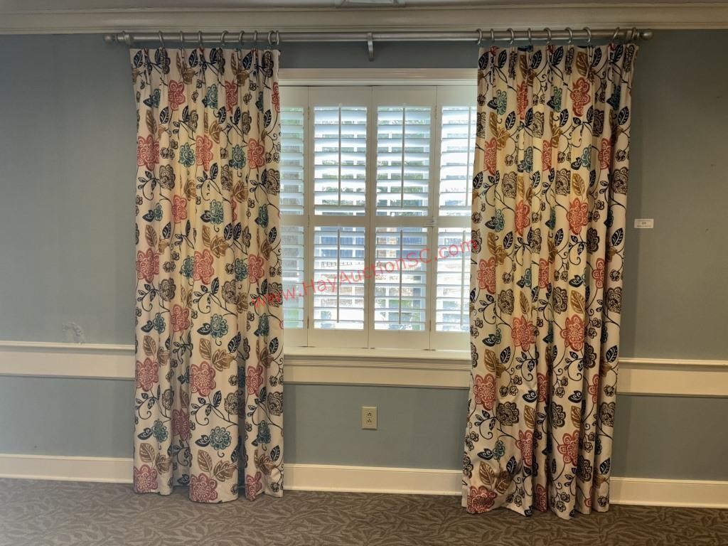 (4) CURTAIN PANELS W/ RODS