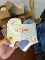 size small 10 pr girls low cut socks cat & Jack