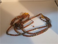Vtg bead necklace