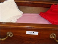 Table Cloths & Cloth Napkins