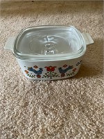 Vintage 1 qt rooster pattern Corning ware with lid