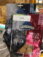 Blue wilderness dog dental chew and treats