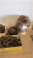 5 wigs with wig head