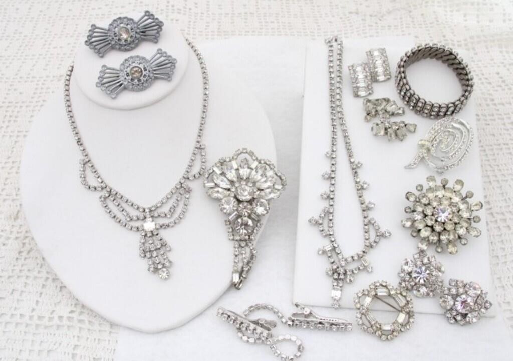 ASSORTMENT OF ESTATE JEWELRY:  NECKLACES, PINS,