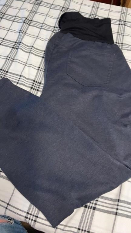C11) great condition 2xl maternity pants 
No