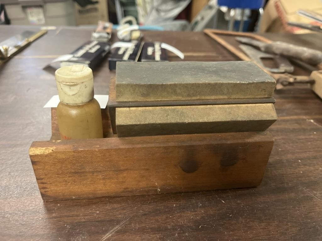 Sharpening stone with wooden block