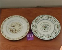 Set of 2 Royal Doulton Plates  (B2)