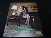 MARY LOUISE PARKER SIGNED 8X10 PHOTO COA