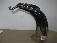 8" Elephant carved Cow Horn