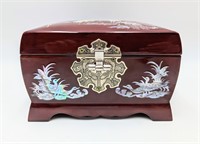 Nice Korean Lacquer Mother of Pearl Jewelry Box