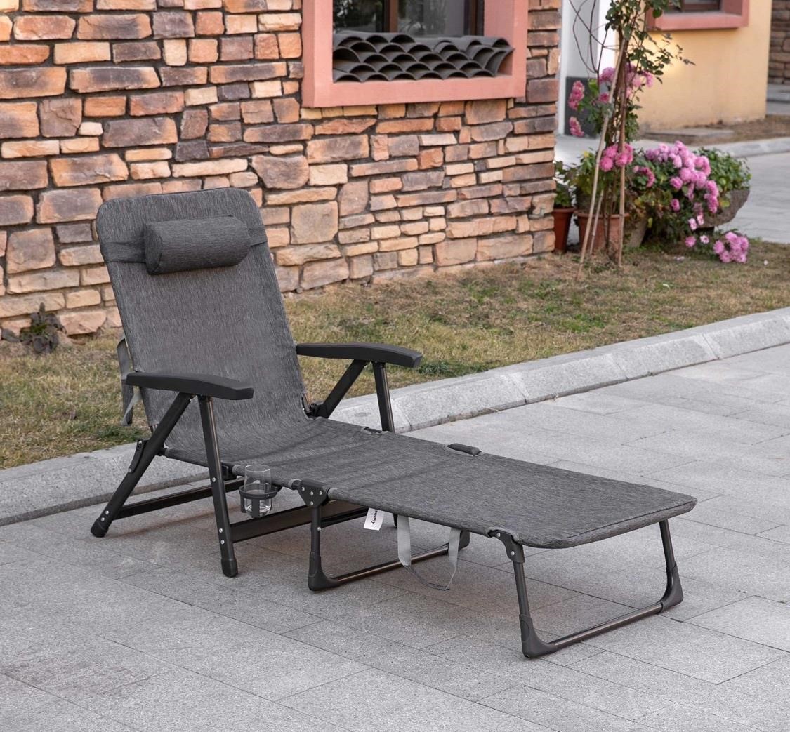 $114 Outsunny Outdoor Folding Chaise Lounge