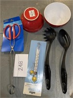 Mixed kitchen lot; food thermometer & more