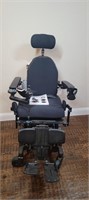 Q6 Edge 3 Stretto-Motorized Wheelchair