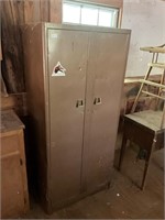 Metal storage cabinet