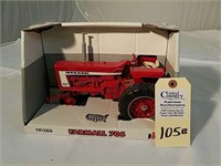 Ertl IHC Farmall 706 Tractor NIB 1/16