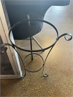 Plant Stand ( NO SHIPPING)