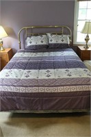 Bedspread & Pillow shams (does not include bed)