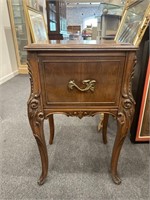 One drawer end table