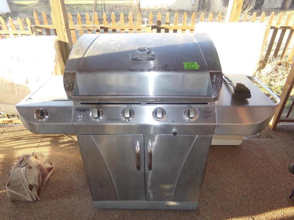 Char-Broil Propane Grill (commercial) with burner